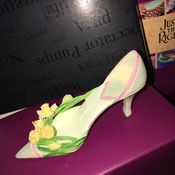 Just the right shoe NWB!  step into nature daffodil hope  Excellent Condition - Picture 3 of 7